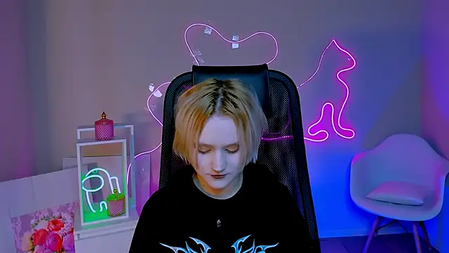 MicheleMarsh online show from April 2026 01:37:01 PM