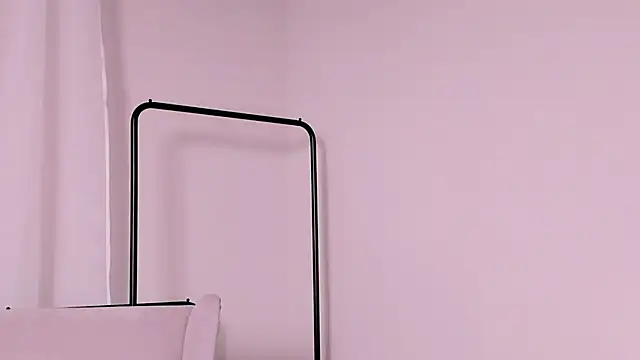 Snapshot of SadeHowen chatting on April 2026 06:25:02 PM SadeHowen online show from April 2026 06:25:02 PM