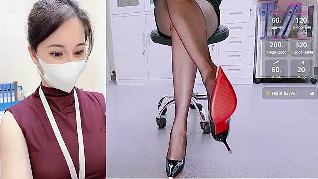 -Sophia-99 online show from May 2026 12:44:01 PM