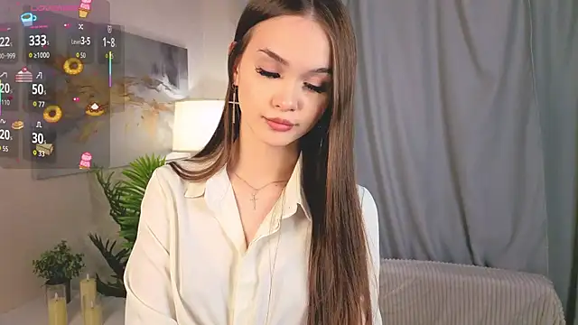 LuraPodraza online show from June 2026 04:12:01 PM