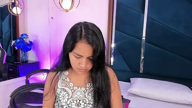 AprilMiiller online show from May 2026 12:25:01 PM
