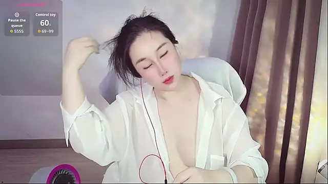 Snapshot of Eva-000 chatting on July 2026 12:47:02 PM Eva-000 online show from July 2026 12:47:02 PM