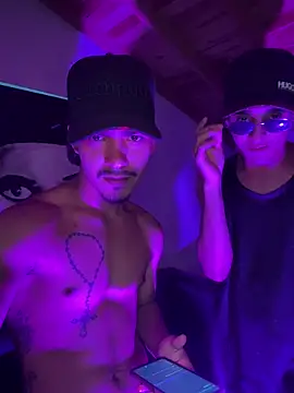 Cuteathleticboys online show from April 2026 10:25:02 PM