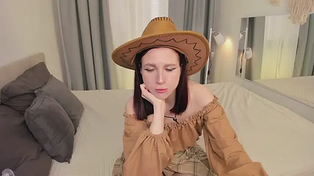 Snapshot of Sonya_Miler chatting on May 2026 05:15:02 AM Sonya Miler online show from May 2026 05:15:02 AM