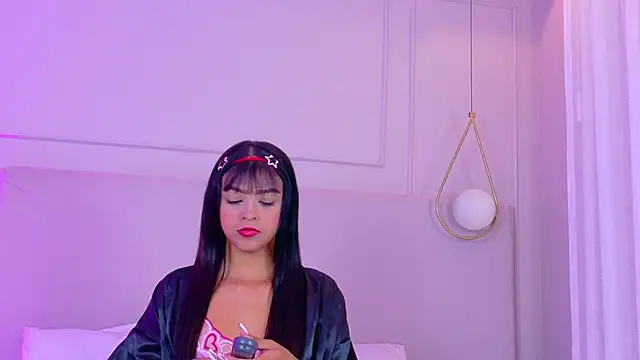 Snapshot of AlanaScoott chatting on April 2026 03:29:02 AM AlanaScoott online show from April 2026 03:29:02 AM