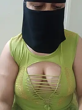 Snapshot of Amira_Egypt chatting on July 2026 08:42:02 PM Amira Egypt online show from July 2026 08:42:02 PM