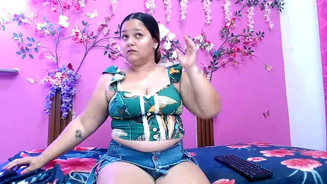 starfishanal21 online show from April 2026 06:26:01 PM