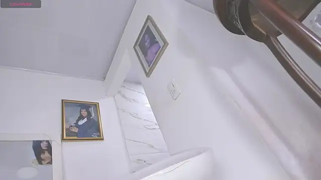 amazing vivi online show from August 2026 10:52:02 PM