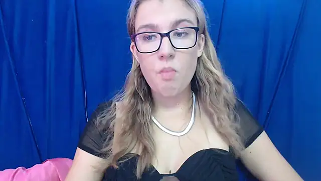 Yennyloves online show from June 2026 11:27:01 AM