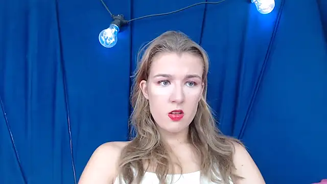 Yennyloves online show from May 2026 11:05:01 AM