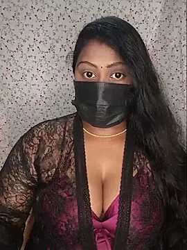 Snapshot of Romantic_Woman chatting on June 2026 06:57:01 PM Romantic Woman online show from June 2026 06:57:01 PM