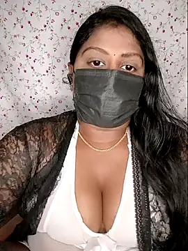 Snapshot of Romantic_Woman chatting on June 2026 06:46:02 PM Romantic Woman online show from June 2026 06:46:02 PM