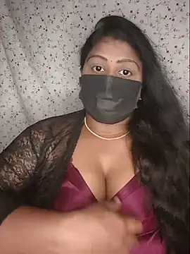 Snapshot of Romantic_Woman chatting on July 2026 05:52:02 PM Romantic Woman online show from July 2026 05:52:02 PM