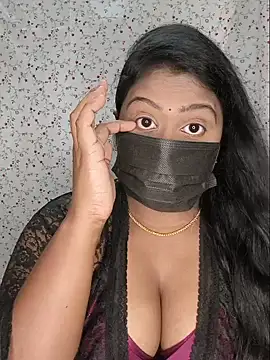 Romantic Woman online show from May 2026 06:46:01 PM