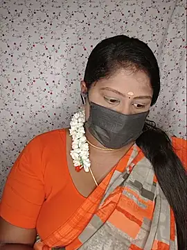Snapshot of Romantic_Woman chatting on July 2026 05:56:02 PM Romantic Woman online show from July 2026 05:56:02 PM
