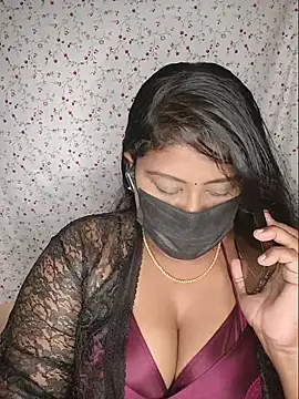 Snapshot of Romantic_Woman chatting on July 2026 05:57:01 PM Romantic Woman online show from July 2026 05:57:01 PM