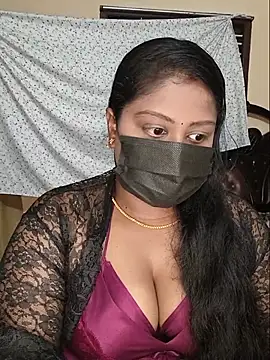 Romantic Woman online show from May 2026 04:12:02 PM