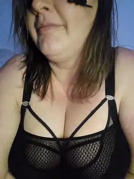 nika-W online show from April 2026 07:51:01 PM