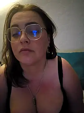 nika-W online show from May 2026 09:27:01 PM