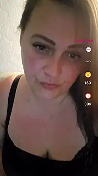 Snapshot of nika-W chatting on June 2026 08:30:01 PM nika-W online show from June 2026 08:30:01 PM