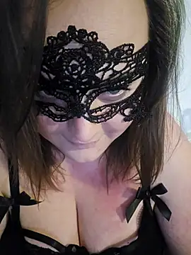 nika-W online show from April 2026 06:54:02 PM