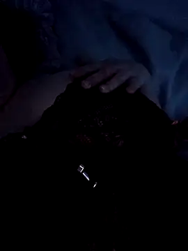 nika-W online show from April 2026 07:39:02 PM