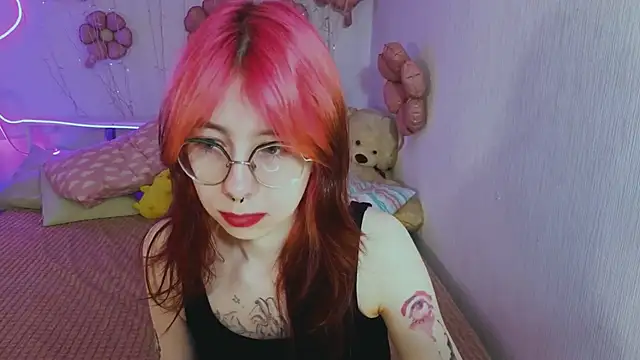Snapshot of Alice_Nyx chatting on April 2026 08:53:02 PM Alice Nyx online show from April 2026 08:53:02 PM