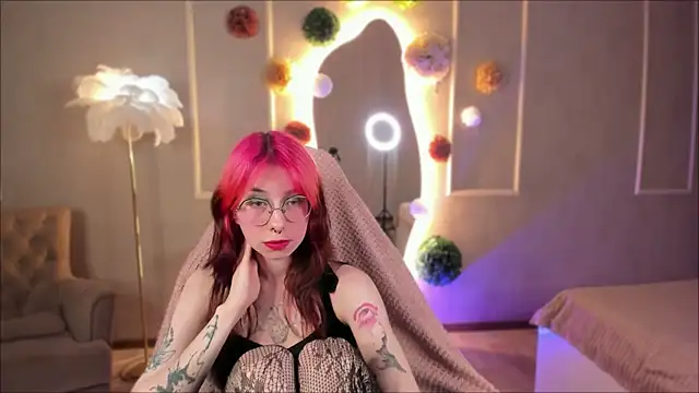 Alice Nyx online show from April 2026 08:43:01 PM