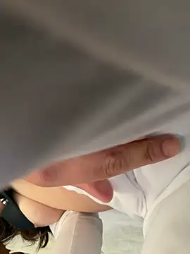 Snapshot of Abi_Jtg chatting on April 2026 06:43:01 PM Abi Jtg online show from April 2026 06:43:01 PM