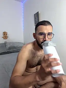 Snapshot of big_bearman chatting on June 2026 02:23:02 AM big bearman online show from June 2026 02:23:02 AM