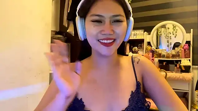GlindaDejardin online show from May 2026 05:16:02 PM