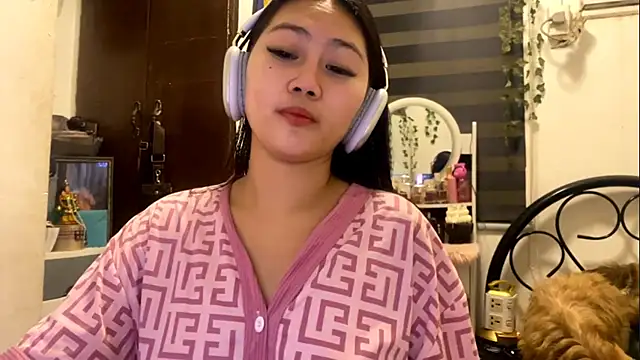 GlindaDejardin online show from May 2026 05:26:02 PM