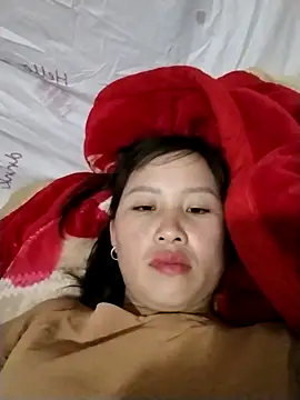 Snapshot of Yo-must chatting on April 2026 05:37:01 AM Yo-must online show from April 2026 05:37:01 AM