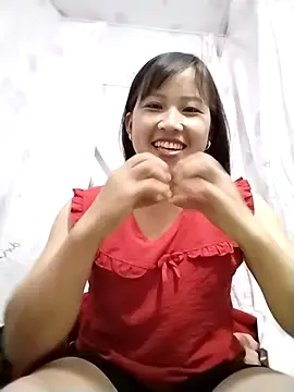Snapshot of Yo-must chatting on April 2026 04:46:01 AM Yo-must online show from April 2026 04:46:01 AM