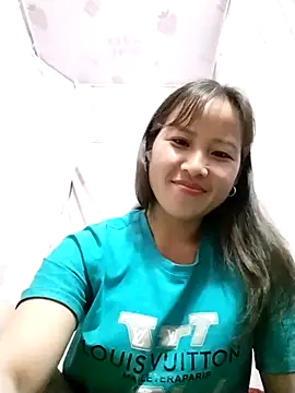 Snapshot of Yo-must chatting on April 2026 07:27:01 PM Yo-must online show from April 2026 07:27:01 PM