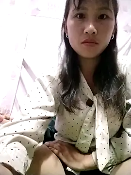 Snapshot of Yo-must chatting on April 2026 07:09:01 PM Yo-must online show from April 2026 07:09:01 PM