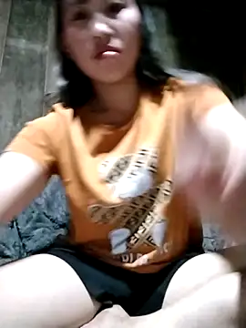 Snapshot of Yo-must chatting on April 2026 09:16:02 PM Yo-must online show from April 2026 09:16:02 PM