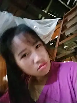 Snapshot of Yo-must chatting on May 2026 05:04:02 AM Yo-must online show from May 2026 05:04:02 AM