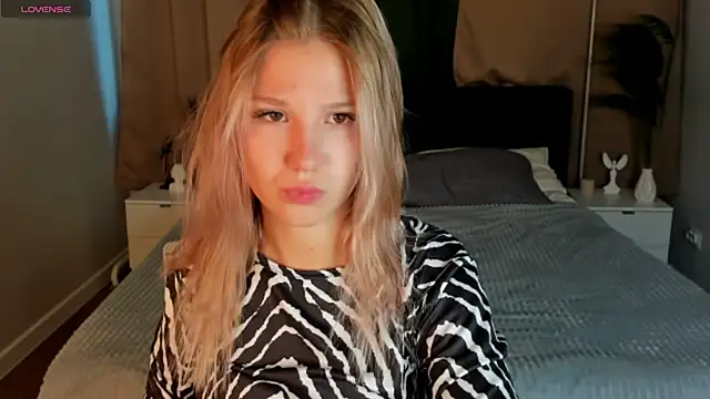 Angelina Becker online show from May 2026 01:02:01 AM