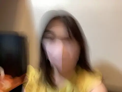 Snapshot of lemonade_madame chatting on June 2026 04:23:02 AM lemonade madame online show from June 2026 04:23:02 AM