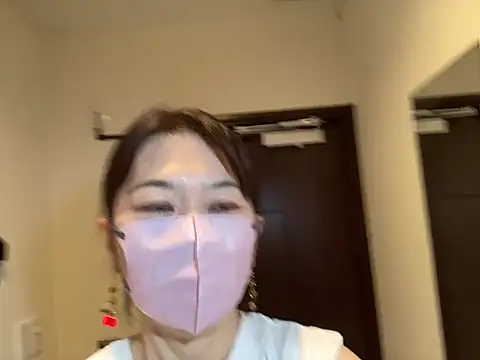 Snapshot of lemonade_madame chatting on May 2026 11:30:01 PM lemonade madame online show from May 2026 11:30:01 PM