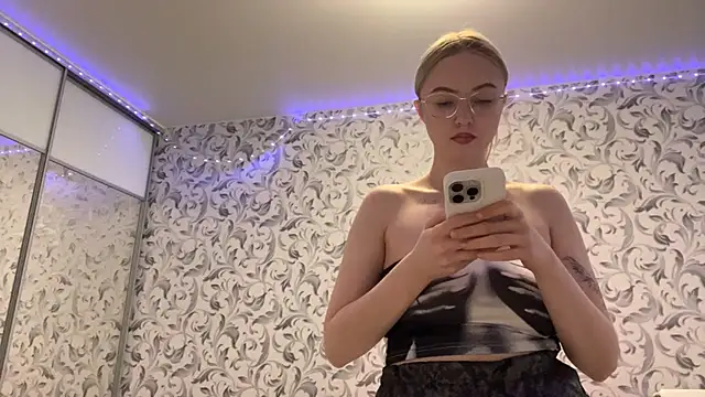  mimilana  online show from April 2026 11:05:01 AM