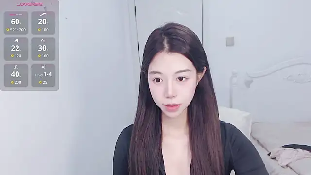 yaoyao-liu online show from April 2026 04:19:01 PM