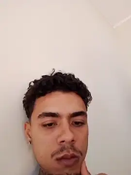 jhonylock online show from April 2026 12:01:01 PM