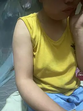 Snapshot of __Amanda__ chatting on April 2026 01:05:02 PM Amanda online show from April 2026 01:05:02 PM