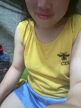 Snapshot of __Amanda__ chatting on April 2026 01:15:02 PM Amanda online show from April 2026 01:15:02 PM