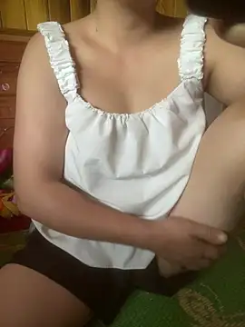 Snapshot of __Amanda__ chatting on April 2026 03:19:01 AM Amanda online show from April 2026 03:19:01 AM