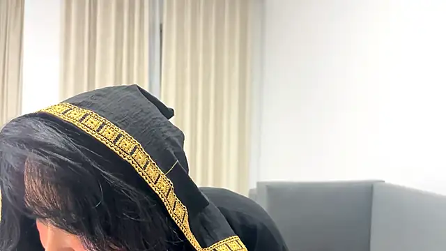 ArianaGoddess online show from April 2026 05:18:01 PM