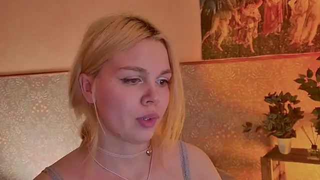 Snapshot of ScarletMarnei chatting on May 2026 03:23:02 PM ScarletMarnei online show from May 2026 03:23:02 PM