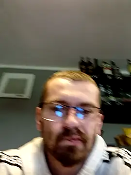 jozsi1995 online show from April 2026 02:23:01 PM